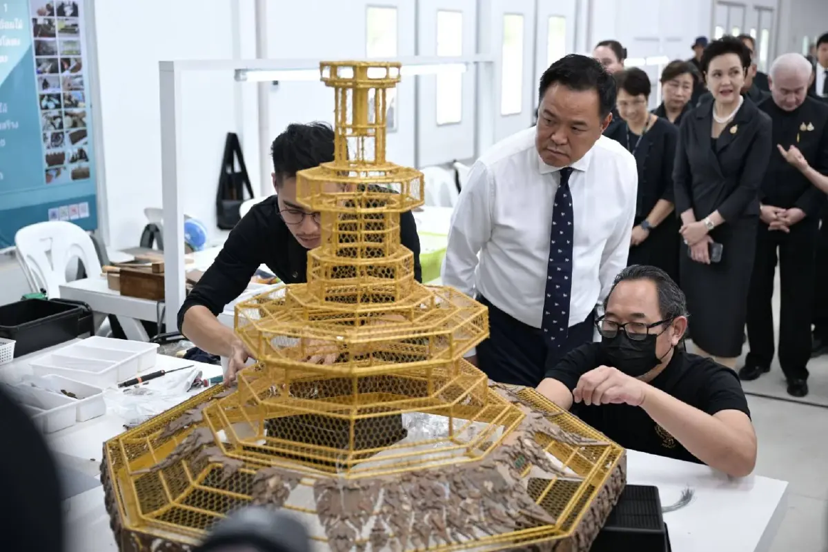 นายกฯ อนุทิน ตรวจพระเมรุมาศ คืบหน้า 90% ย้ำเสร็จทัน ต.ค. 69