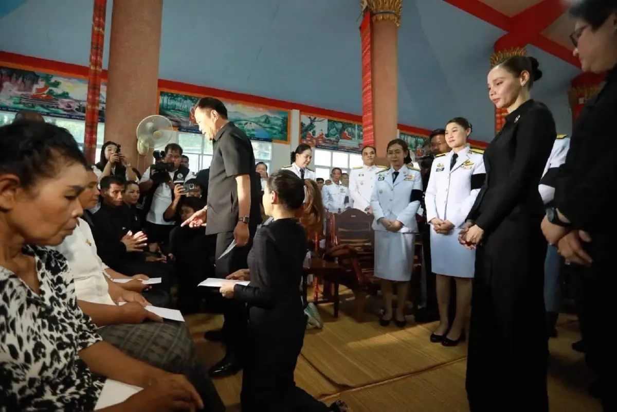 "นายกฯ" ร่วมพิธีพระราชทานน้ำหลวงสรงศพ พระภิกษุถูกรถชนมรณภาพ