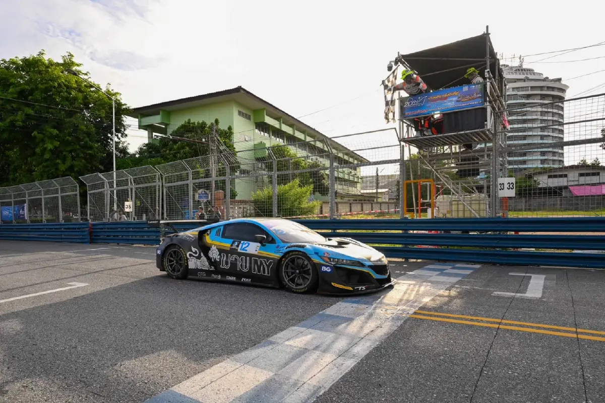 “ต๊อด ปิติ” แซงท้ายเกม! สิงห์ มอเตอร์สปอร์ตฯ เหมาชัย GT3 ศึกบางแสน 2 เรซติด