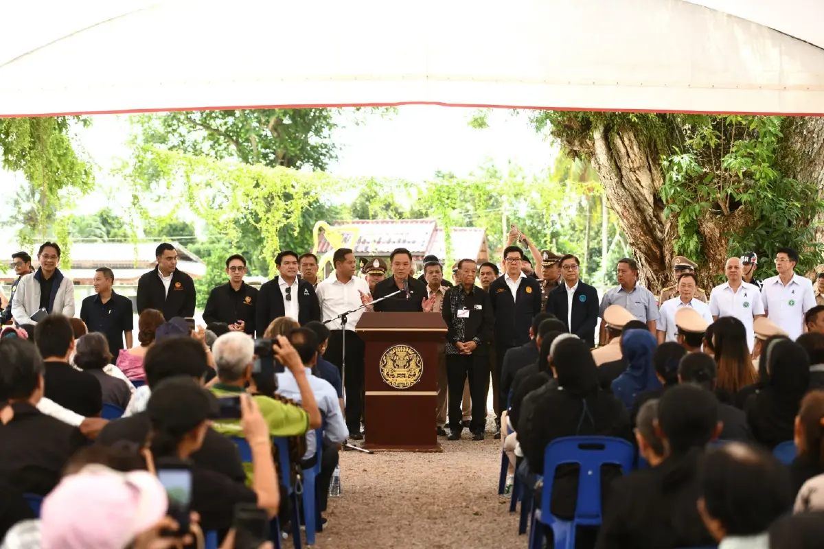 ลุยหาดใหญ่! "อนุทิน" ตรวจคันคลอง ร.1 ยืนยันซ่อมทันก่อนน้ำหลาก "มั่นใจเอาอยู่"