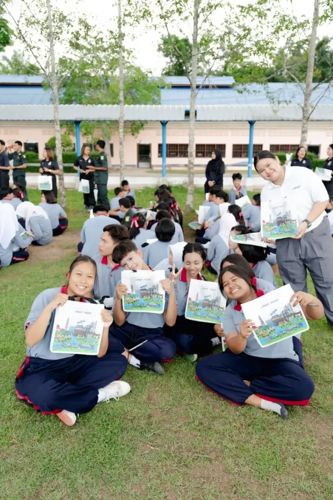 GULF เสริมเกราะให้ชุมชน จัดกิจกรรม “GULF Care ส่งต่อความรู้ สู้ภัยพิบัติ” เพิ่มทักษะให้เยาวชน อ.จะนะ จ.สงขลา รับมือน้ำท่วมและเหตุฉุกเฉินอย่างเหมาะสม