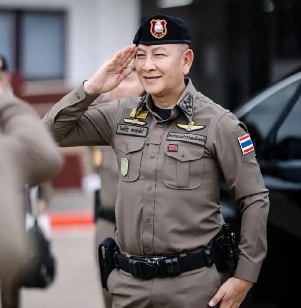 "ผบ.ตร." ลั่นไม่เคยทาบ-ไม่เคยคิดโยก "บิ๊กไมค์" ปัด "นายกฯ" สั่งการ