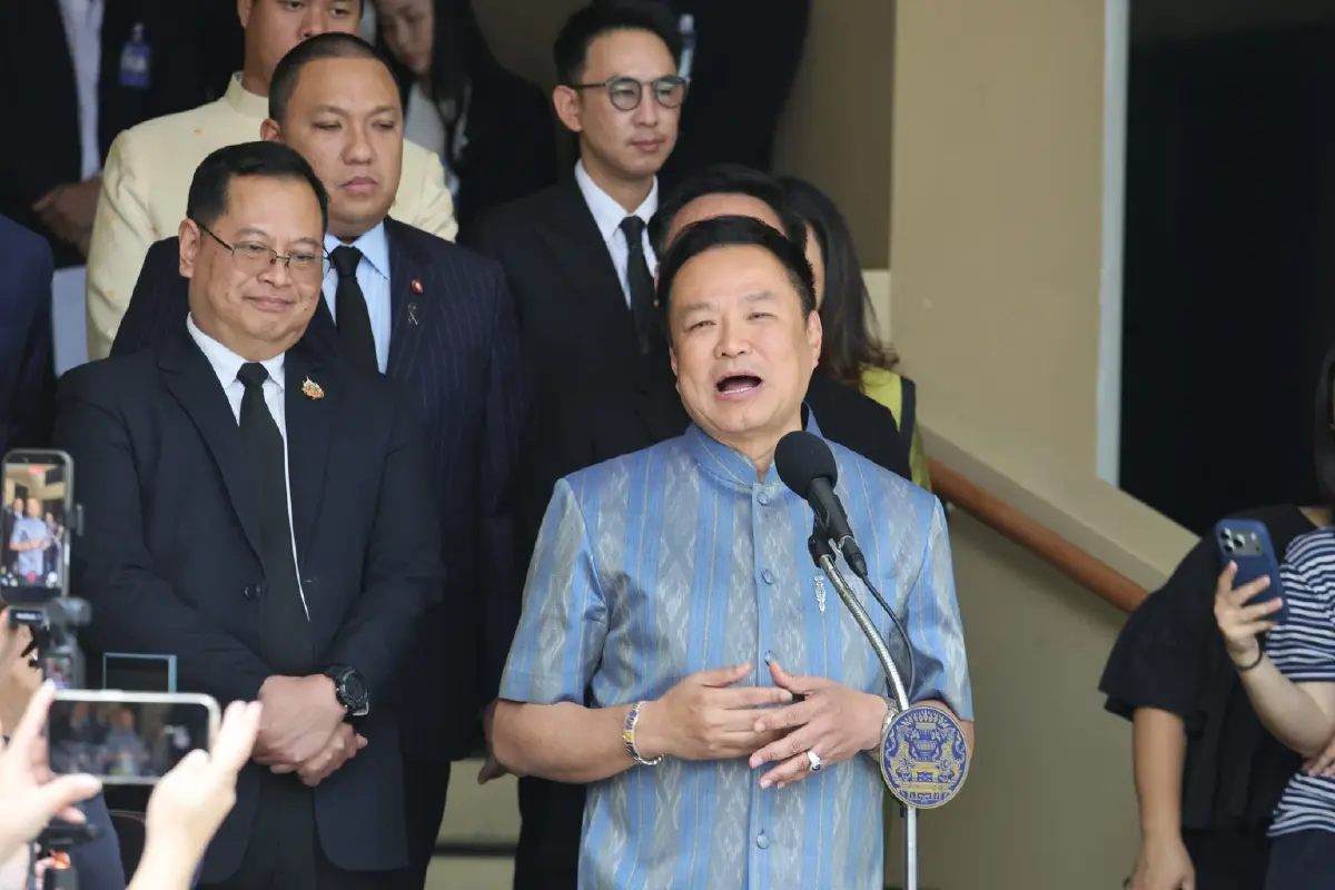 นายอนุทิน ชาญวีรกูล นายกรัฐมนตรี และรัฐมนตรีว่าการกระทรวงมหาดไทย