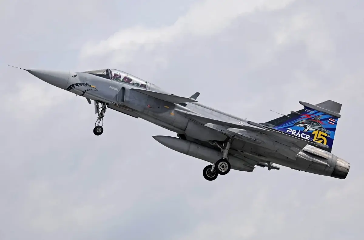 "ทอ." โชว์แสนยานุภาพฉลอง 15 ปี Gripen เตรียมชงงบซื้อเพิ่มอีก 8 เครื่องเสริมทัพเต็มฝูง