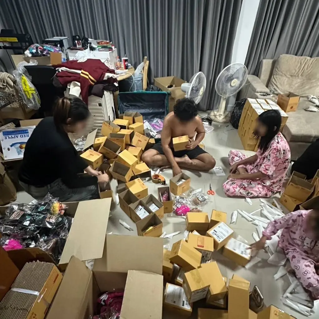 ซ้ำรอยแอร์มีนา! "พ่อ-แม่" ร่ำไห้วอนช่วย "ลูกสาว" รับจ้างหิ้วของไปญี่ปุ่น ผงะโดนรวบคาสนามบิน ซุกยาเสพติดซุกซองกาแฟ