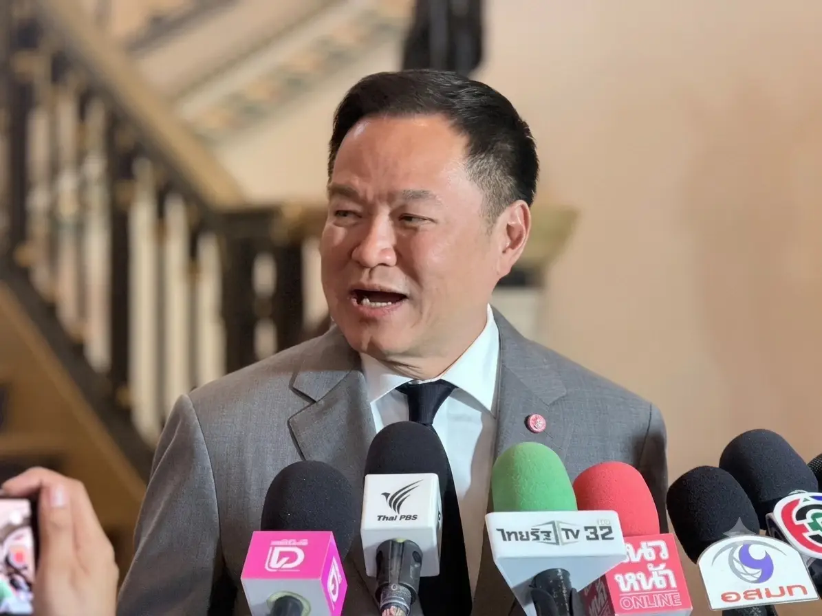นายอนุทิน ชาญวีรกูล นายกรัฐมนตรีและรัฐมนตรีว่าการกระทรวงมหาดไทย