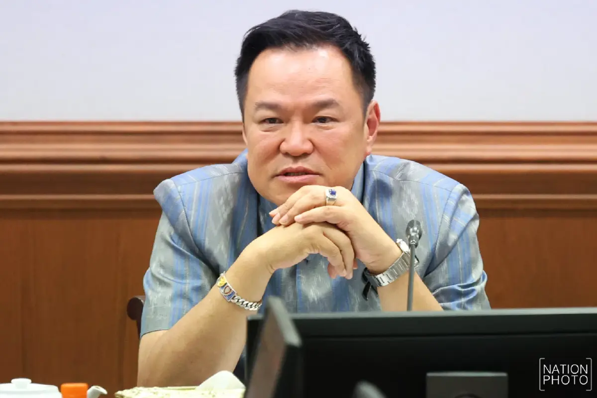 นายอนุทิน ชาญวีรกูล นายกรัฐมนตรี 