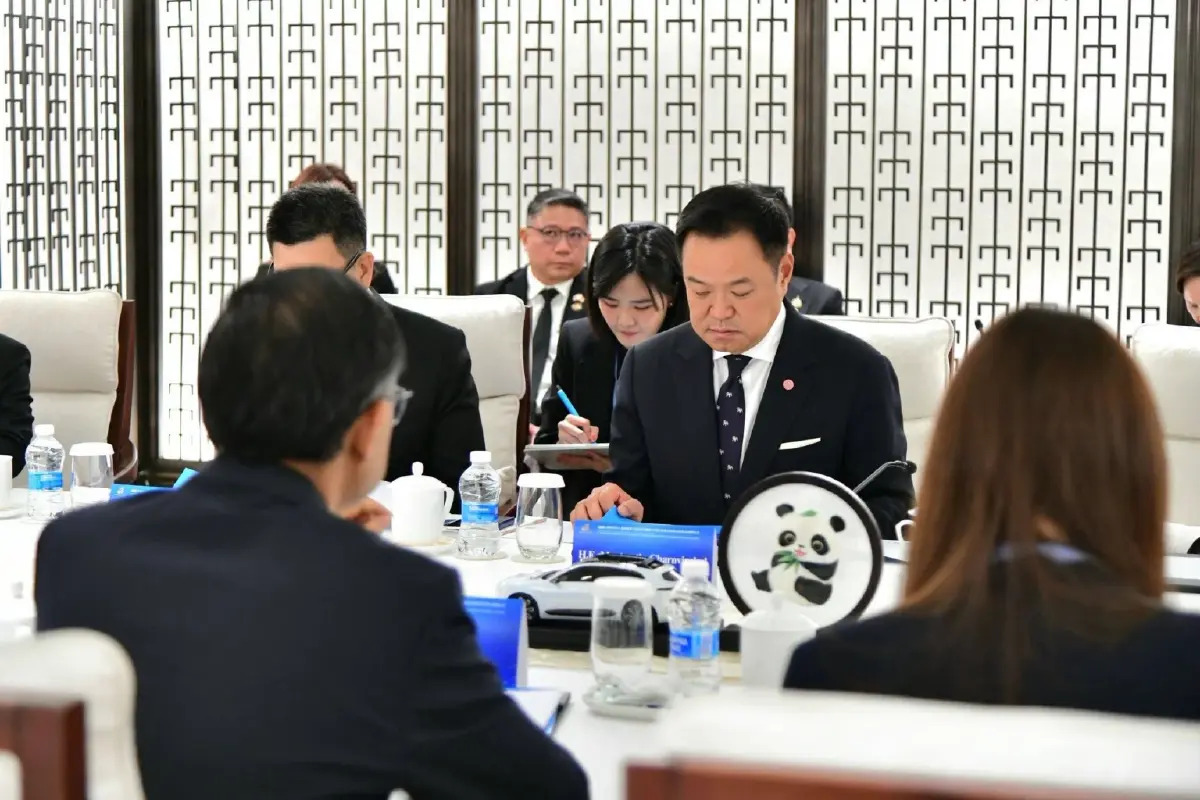 นายอนุทิน ชาญวีรกูล นายกรัฐมนตรี และ รมว.มหาดไทย หารือกับผู้บริหารระดับสูงบริษัทเทคโนโลยีชั้นนำจีน 