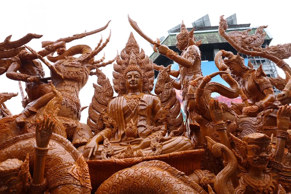 ธ.ก.ส. ร่วมเทศกาลแห่เทียนพรรษา จังหวัดอุบลราชธานี ประจำปี 2569