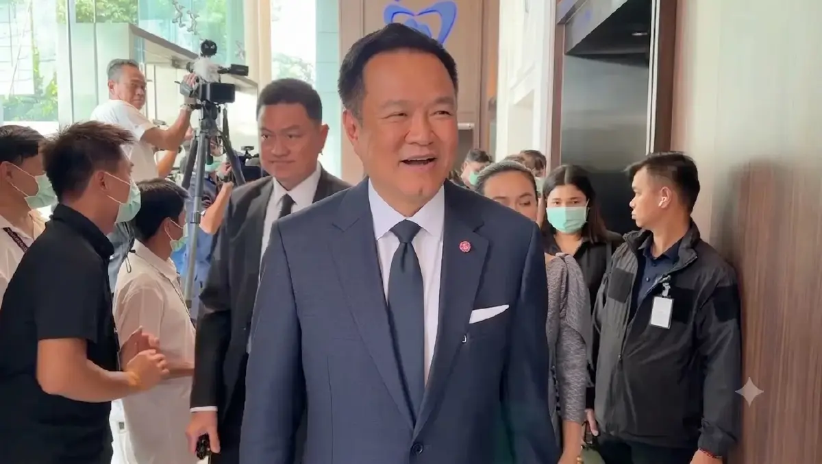 "อนุทิน" โต้ไอลอว์เปิด 9 ชื่อภูมิใจไทยฮั้ว สว.ลั่นไม่เกี่ยว