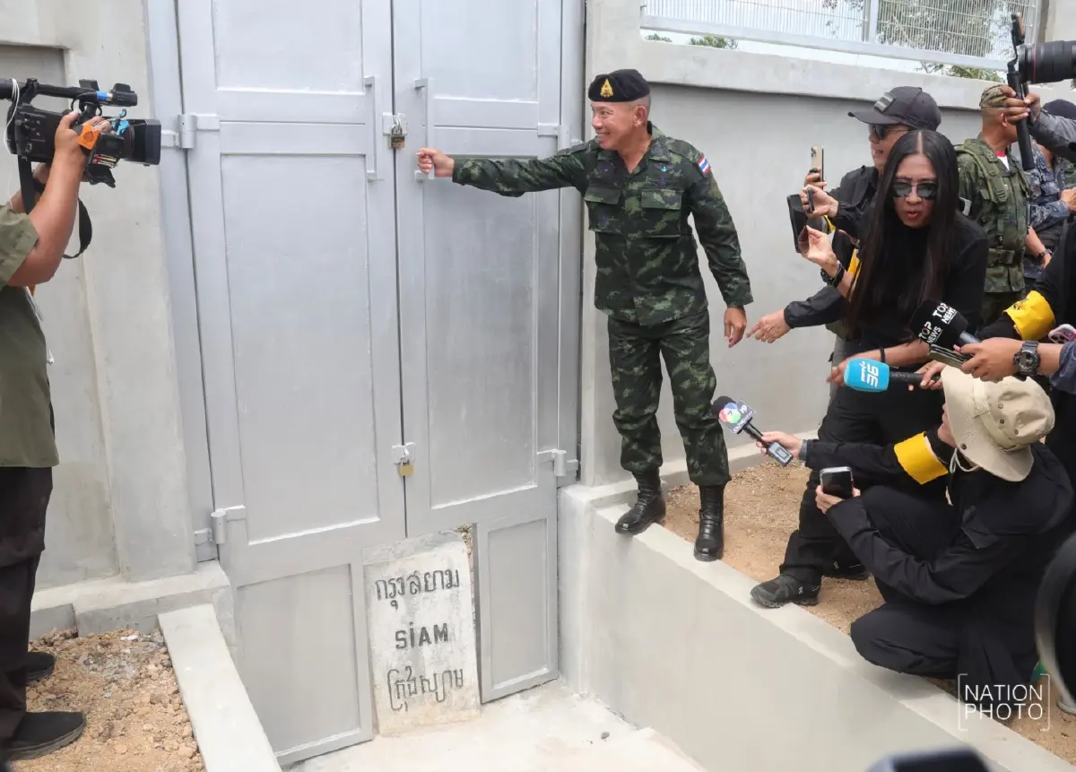 ผบ.ทสส. ตรวจรั้วชายแดนไทย-กัมพูชา คืบ 80% 