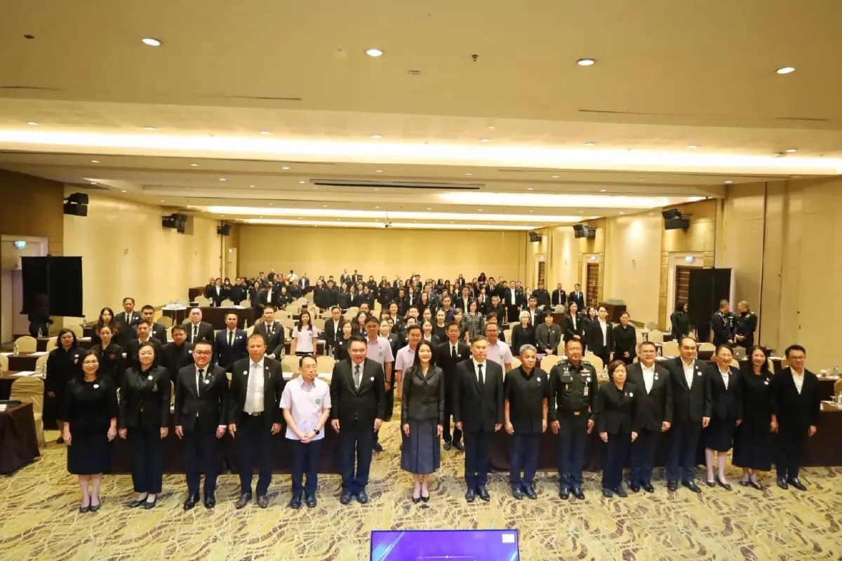 นางสาวธีรรัตน์ สำเร็จวาณิชย์ เปิดประชุมหลักสูตร ป.ย.ป. ประจำปี 2569