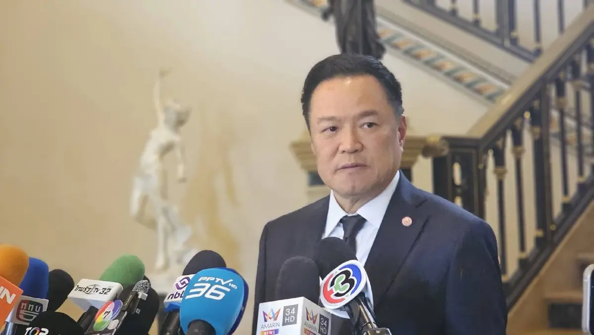 นายอนุทิน ชาญวีรกูล นายกรัฐมนตรีและรัฐมนตรีว่าการกระทรวงมหาดไทย