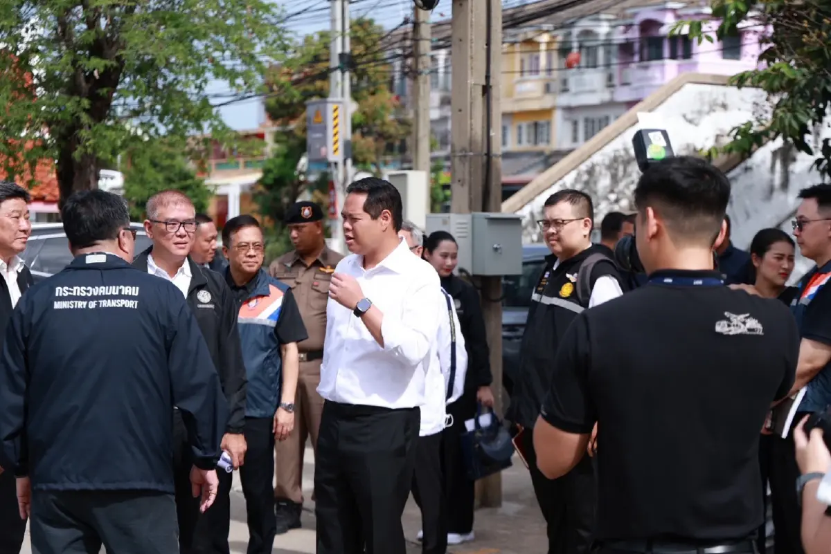นายสรรเพชญ บุญญามณี รัฐมนตรีช่วยว่าการกระทรวงคมนาคม 
