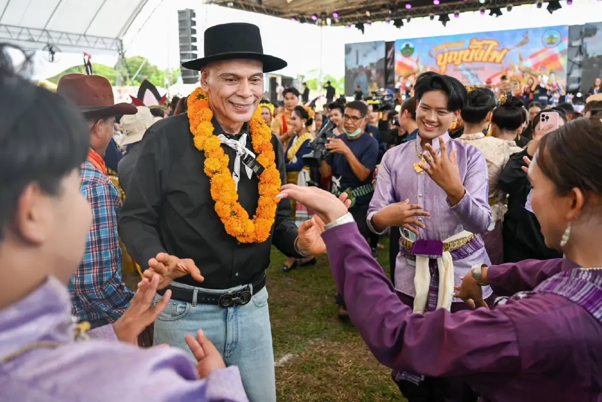 นายชาดา ไทยเศรษฐ์ สส.อุทัยธานี พรรคภูมิใจไทย