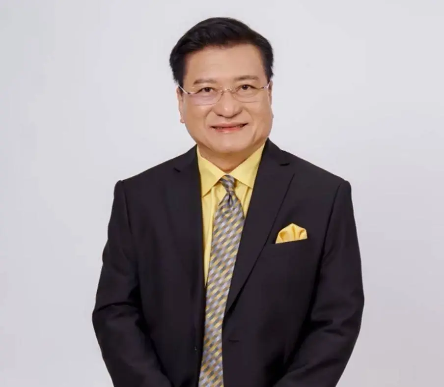 ศ.ดร.เกรียงศักดิ์ เจริญวงศ์ศักดิ์ นักวิชาการอาวุโส มหาวิทยาลัยฮาร์วาร์ด ประธานสถาบันการสร้างชาติ (NBI)