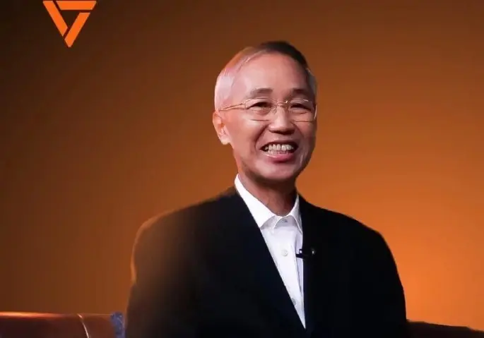  อดีตทูตพิศาล มาณวพัฒน์ อดีตเอกอัครราชทูตไทยประจำสหรัฐอเมริกา และรัฐมนตรีเงาด้านต่างประเทศของพรรคประชาชน