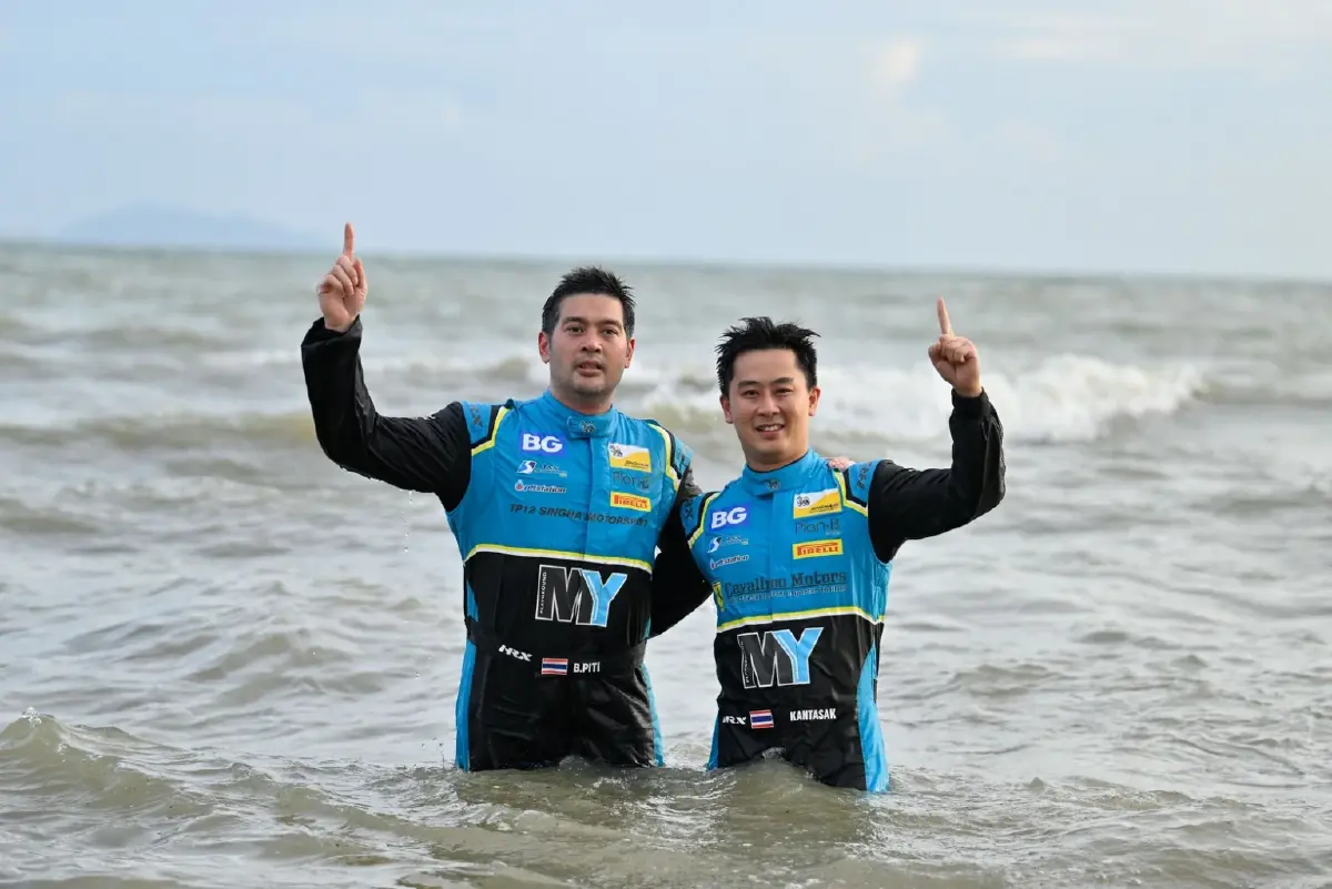 “ต๊อด ปิติ” แซงท้ายเกม! สิงห์ มอเตอร์สปอร์ตฯ เหมาชัย GT3 ศึกบางแสน 2 เรซติด