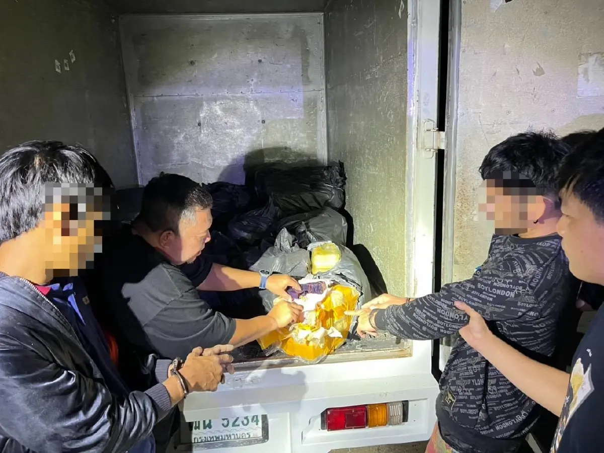ภาพการจับกุมยาเสพติดล็อตใหญ่ใจกลางกรุง