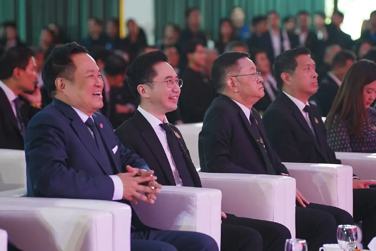 นายอนุทิน และแกนนำพรรคเพื่อไทย