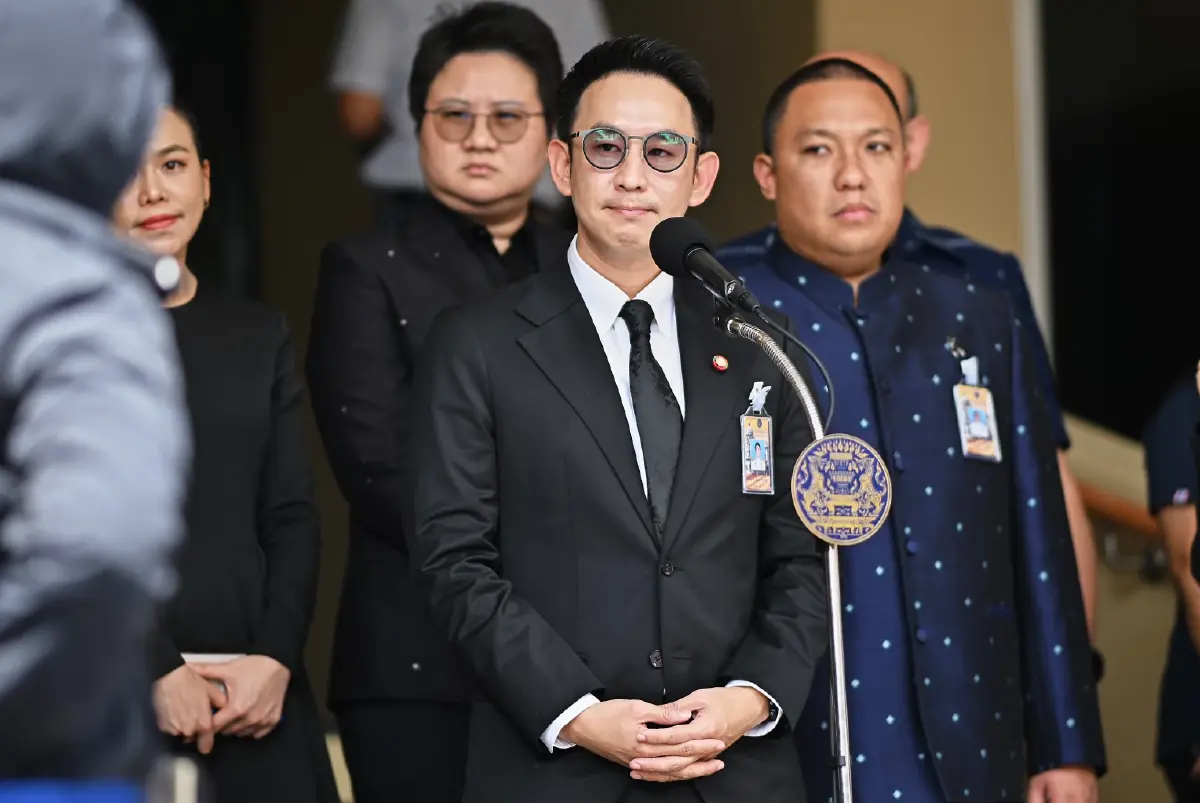  นายวรศิษฎ์ เลียงประสิทธิ์ รัฐมนตรีช่วยว่าการกระทรวงมหาดไทย 