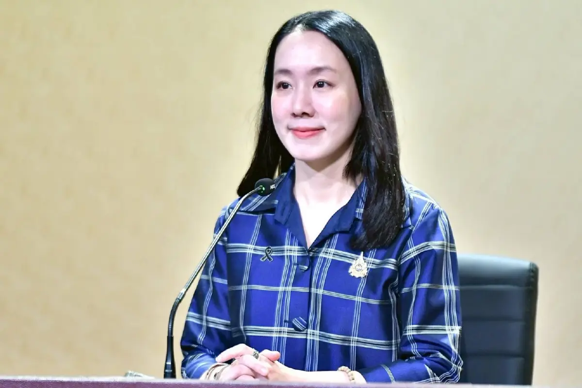 นางสาวลลิดา เพริศวิวัฒนา รองโฆษกประจำสำนักนายกรัฐมนตรี 