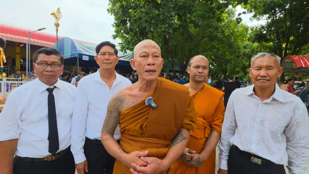 พระอาจารย์สายันต์ ฐานิสโร เจ้าอาวาสที่พักสงฆ์วัดหนองสองห้อง