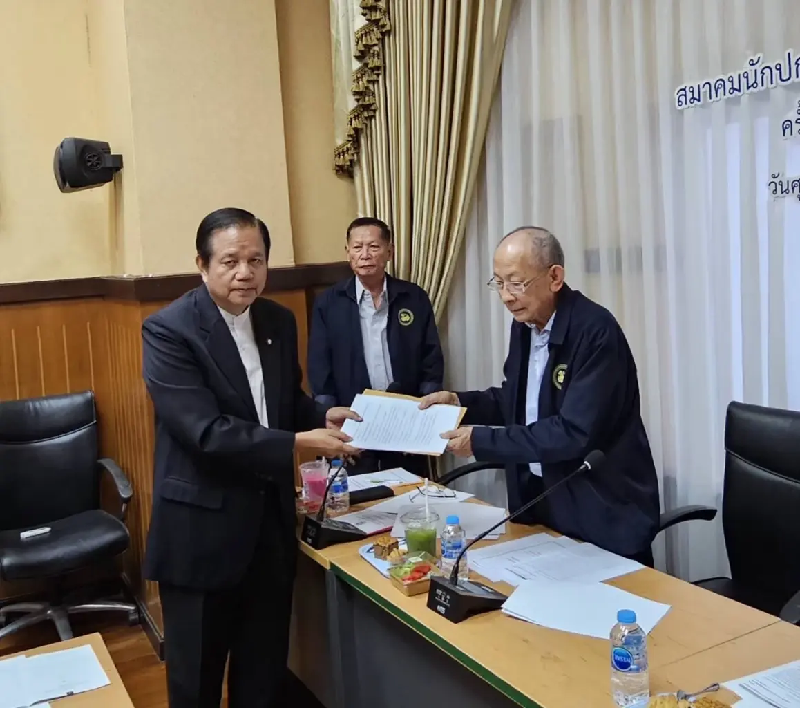 นายชวลิต วิชยสุทธิ์ อดีตข้าราชการบำนาญกระทรวงมหาดไทย
