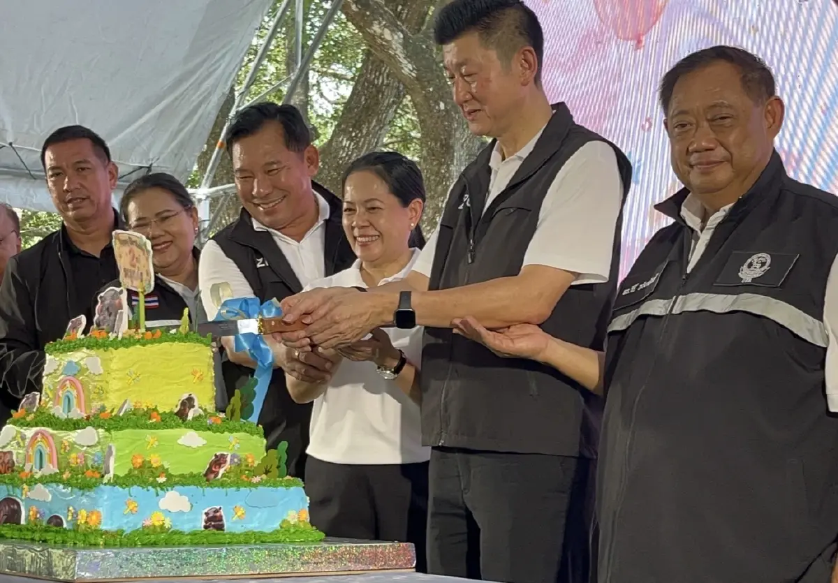 เบิร์ดเดย์ หมูเด้ง 2 ขวบ คึกคัก! เปิดแผน Hippo Village 75 ล้าน