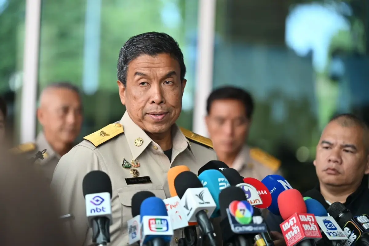 นายชัชชาติ สิทธิพันธุ์ ผู้ว่าฯกทม.