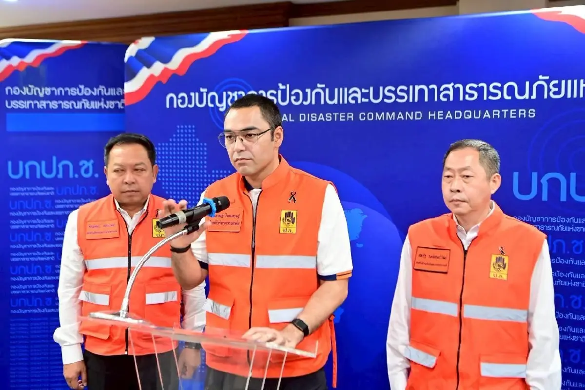 มท.3 ติดตามป้องกันน้ำท่วม จ.สมุทรสาคร สั่งขจัดสิ่งกีดขวางทางน้ำ
