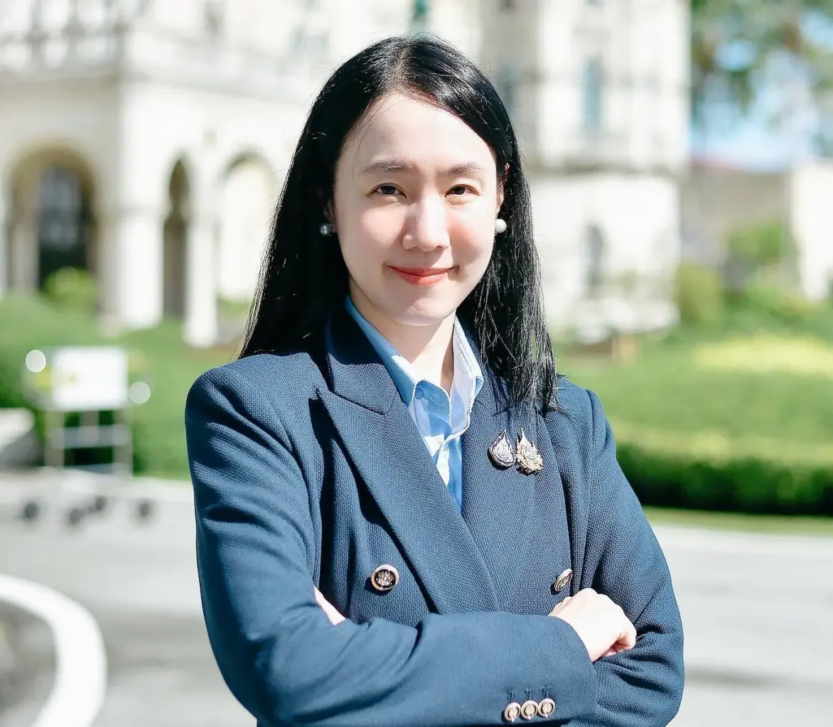 นางสาวลลิดา เพริศวิวัฒนา รองโฆษกประจำสำนักนายกรัฐมนตรี 