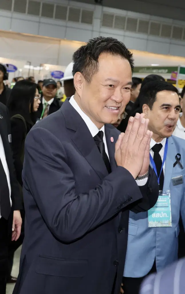 นายอนุทิน ชาญวีรกูล นายกรัฐมนตรี