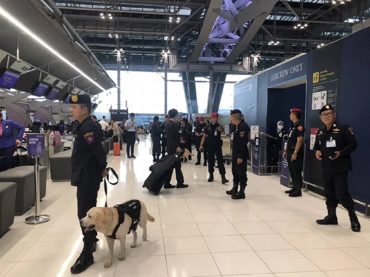 ตรวจเข้ม! 191 ใช้ "สุนัข K9" เฝ้า "สนามบินสุวรรณภูมิ" 24 ชม. สกัดเครือข่ายยาเสพติดข้ามชาติ (มีคลิป)