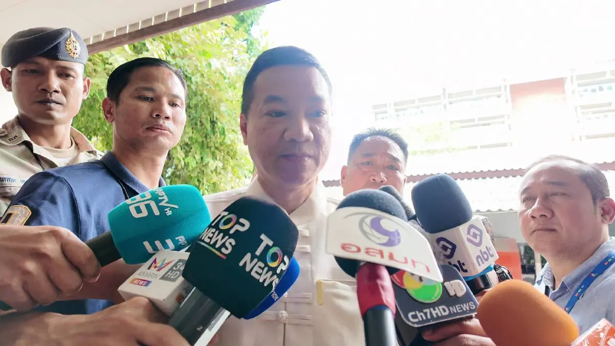 นายอรรษิษฐ์ สัมพันธรัตน์ ปลัดกระทรวงมหาดไทย แถลงถอนการบรรจุข้าราชการท้องถิ่น 5,814 ราย