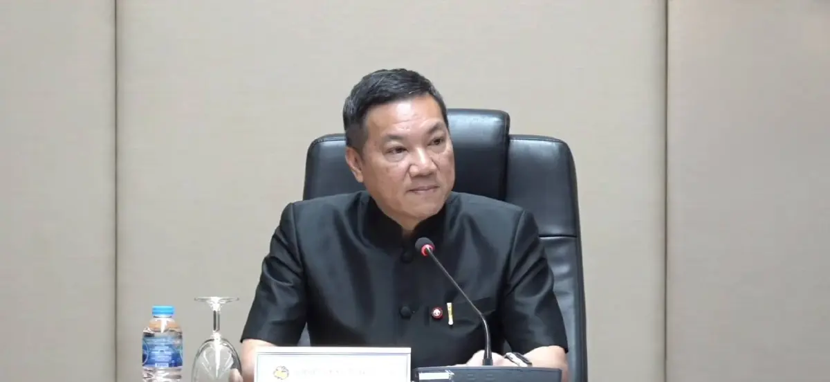 นายอรรษิษฐ์ สัมพันธรัตน์ ปลัดกระทรวงมหาดไทย แถลงข่าวความคืบหน้าการดำเนินการกับผู้ทุจริตสอบบรรจุข้าราชการส่วนท้องถิ่น 