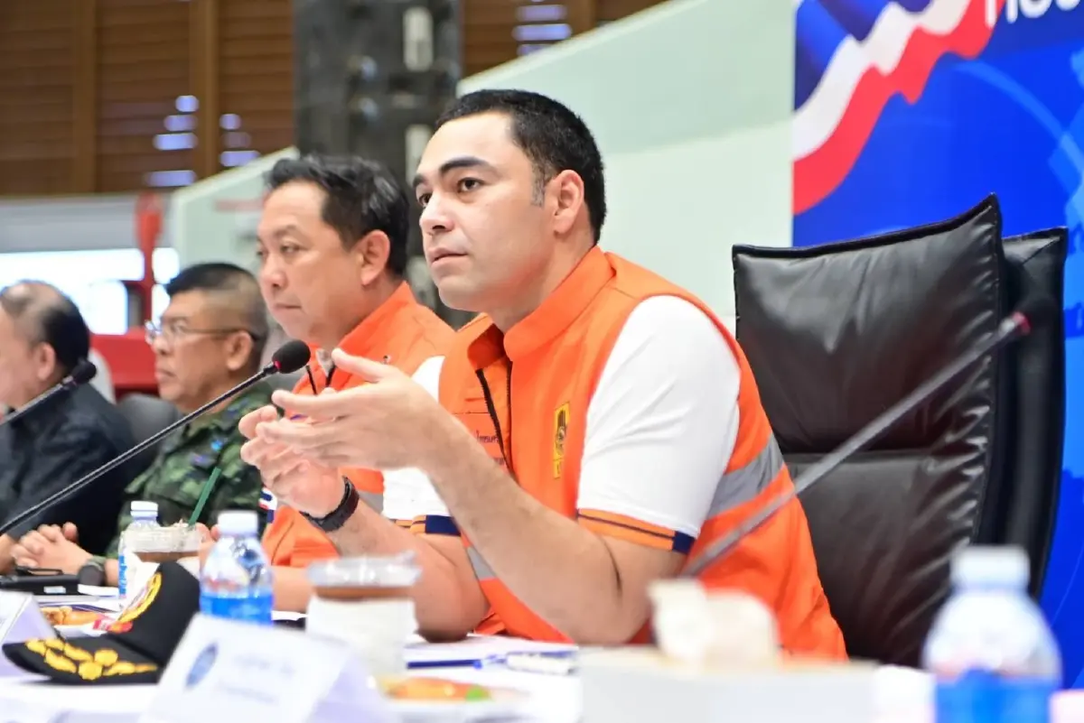 มท.3 สั่ง ปภ.เกาะติดพายุฝนเตรียมพร้อมแจ้งเตือน-ช่วย ปชช. 24 ชม.