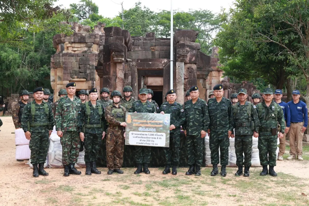 ผนึกกำลัง! แม่ทัพภาค 3-2 ลงพื้นที่ชายแดน "ไทย-กัมพูชา" ตรวจเยี่ยมกำลังพลเสริมแนวหน้า