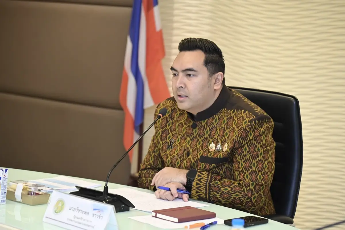 นายวัชระพล ขาวขำ รัฐมนตรีช่วยว่าการกระทรวงเกษตรและสหกรณ์