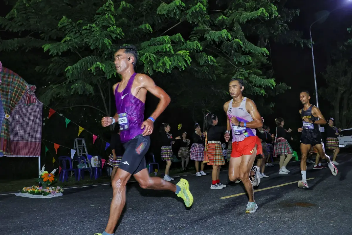 ยิ่งใหญ่สมศักดิ์ศรี! "ยะลามาราธอน 2026" ปิดฉากสุดประทับใจ นักวิ่งกว่า 8,500 ชีวิตตบเท้าลงสนาม นายกนครยะลา ชูผังเมืองสวย หนุนเศรษฐกิจใต้โตยั่งยืน