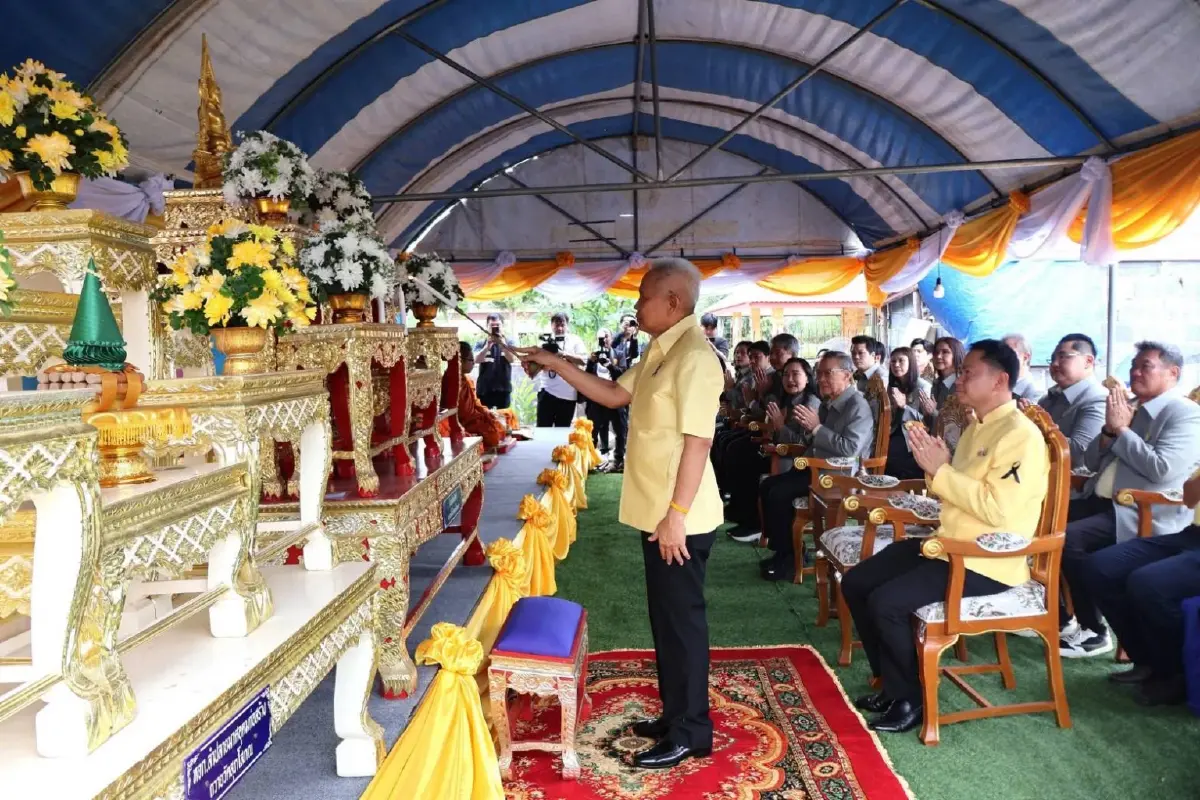 โสภณ ผนึก สมาคมแห่งสถาบันพระปกเกล้า สร้างบ้านให้ผู้ยากไร้ 10 หลัง