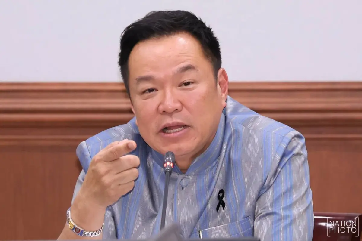 อนุทิน ชาญวีรกูล นายกรัฐมนตรี และ รมว.มหาดไทย