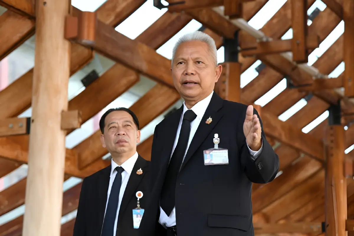  นายโสภณ ซารัมย์ ประธานรัฐสภา