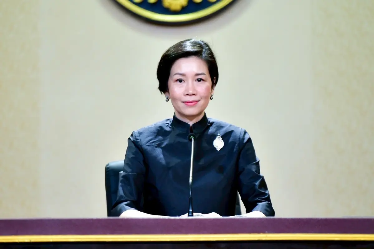 นางสาวรัชดา ธนาดิเรก โฆษกประจำสำนักนายกรัฐมนตรี