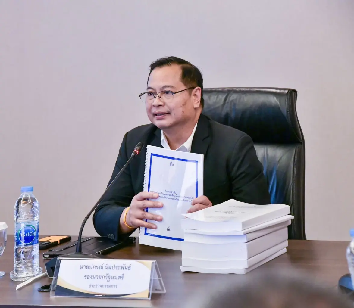  นายปกรณ์ นิลประพันธ์ รองนายกรัฐมนตรีฝ่ายกฎหมาย