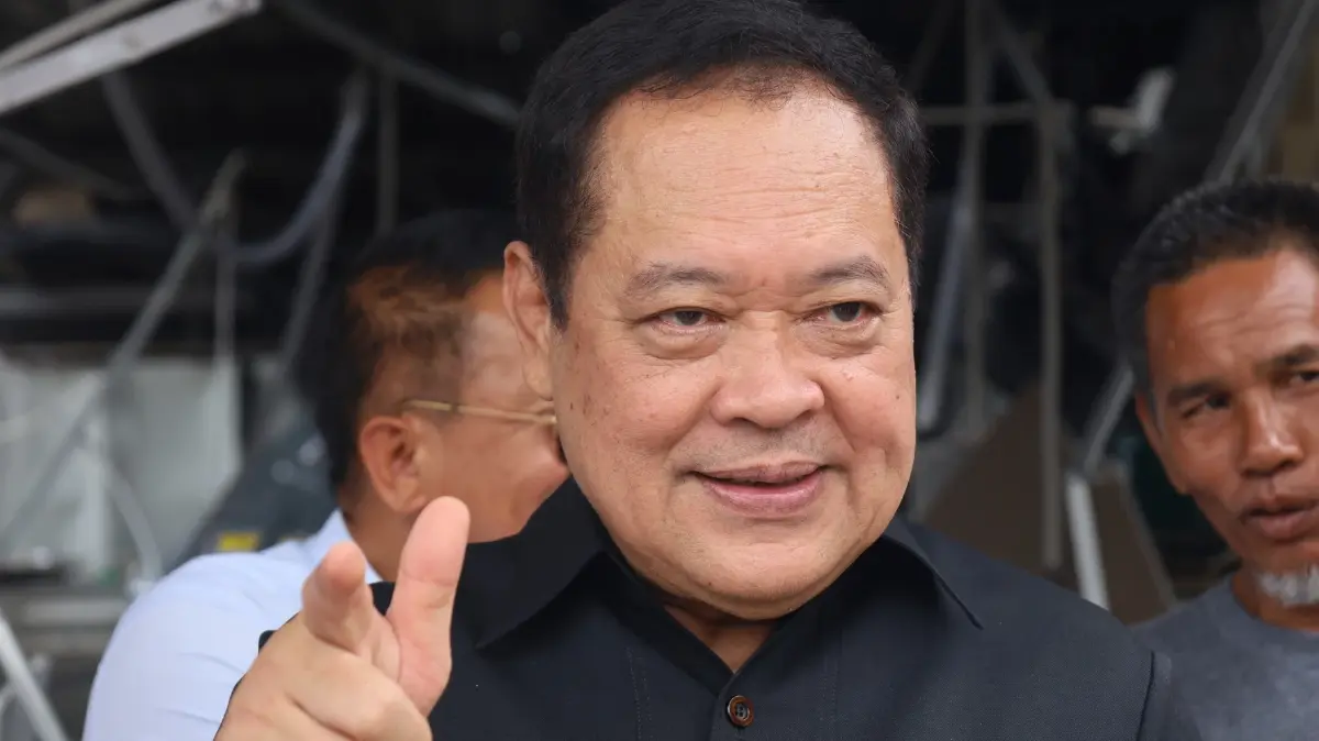 "ทวี" ลงพื้นที่ตรวจ 7-11 ถูกเผา ชี้ขบวนการใหญ่หวังทำลายเศรษฐกิจ