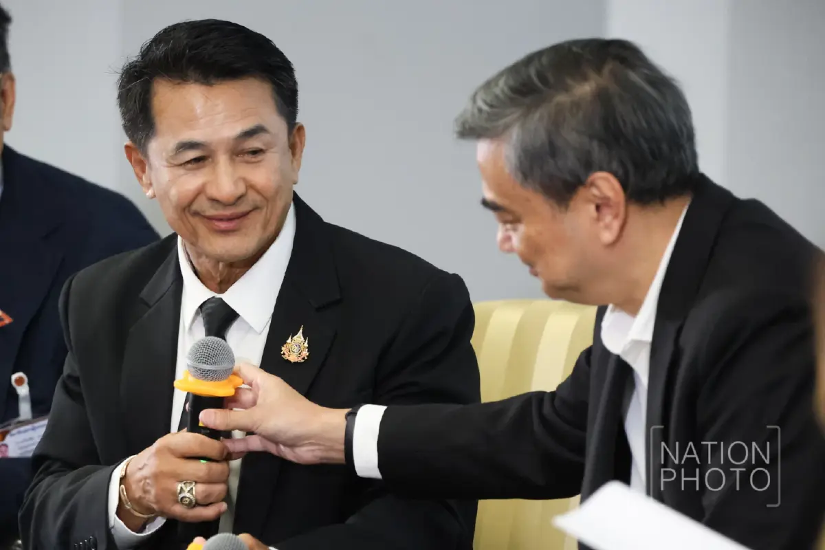"หมอชลน่าน" ร่วมเวทีผู้นำฝ่ายค้าน ชี้รัฐธรรมนูญ 60 เปิดช่องโหว่ที่มา สว. หนุนแก้รายมาตรา
