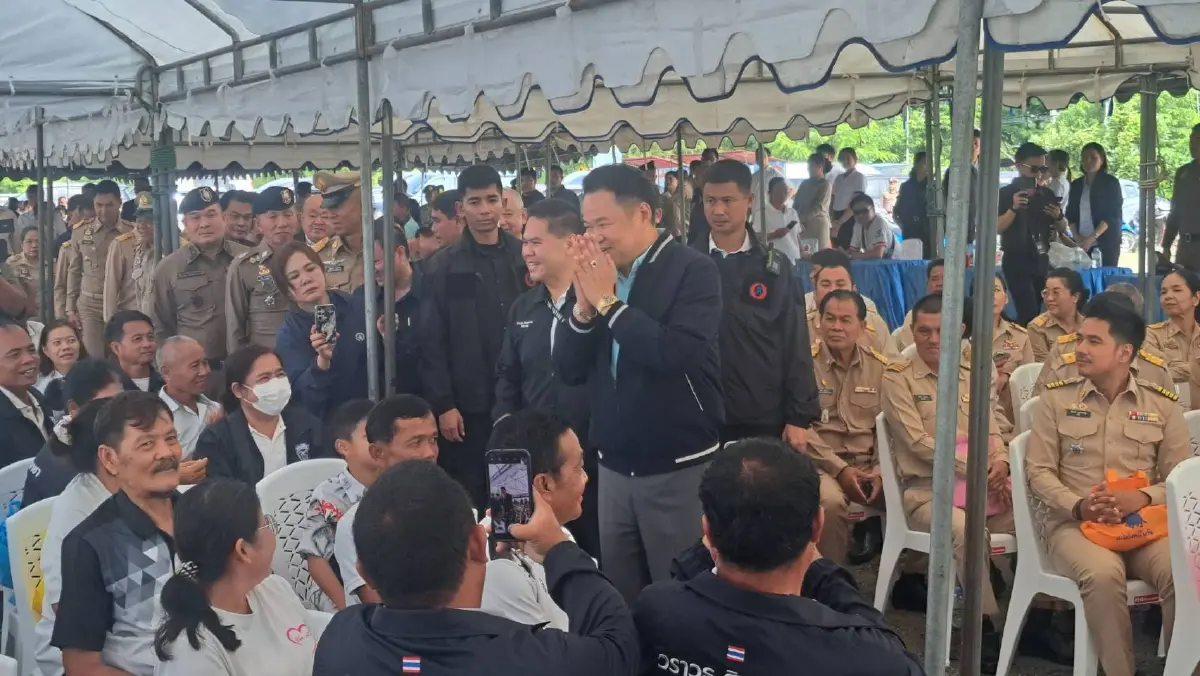 “อนุทิน” ลงพื้นที่ อ.เดิมบางนางบวช พบปะเกษตรกร จ.สุพรรณบุรี
