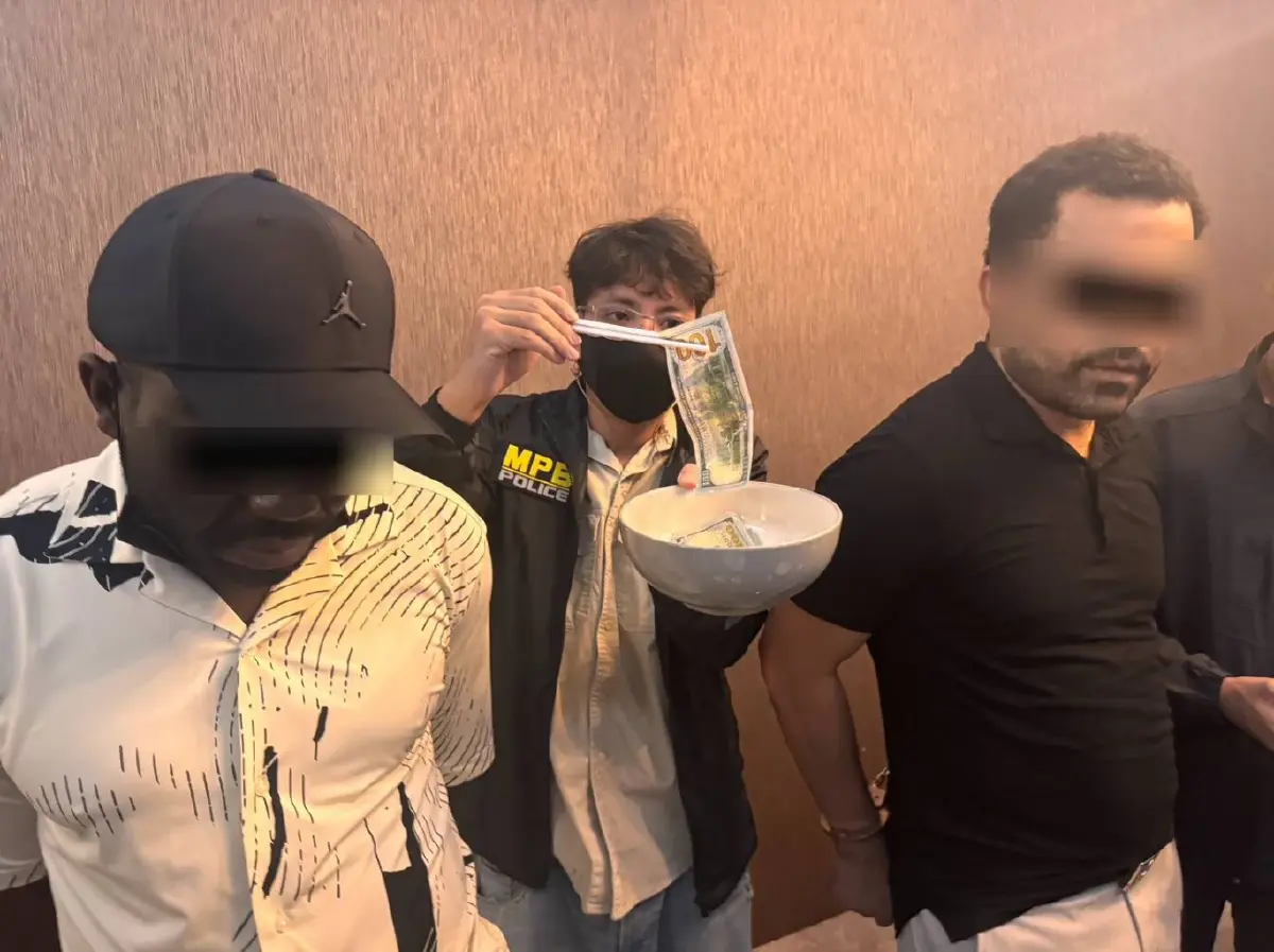 กลโกงยุค 90 รีเทิร์น! "รองจ๋อ" ซ้อนแผนรวบแก๊งผิวสี ต้มตุ๋น "Black Money" เสกกระดาษเป็นดอลลาร์ (มีคลิป)