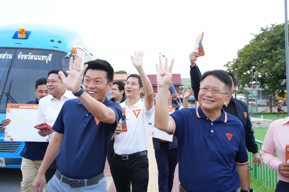 “เท้ง-ณัฐพงษ์” ควง “เดชรัต” รับฟังเสียงคนนนท์ เปิด  "5 นโยบายการศึกษา" ดูแลสวัสดิการ "ครู-เด็ก" เต็มที่